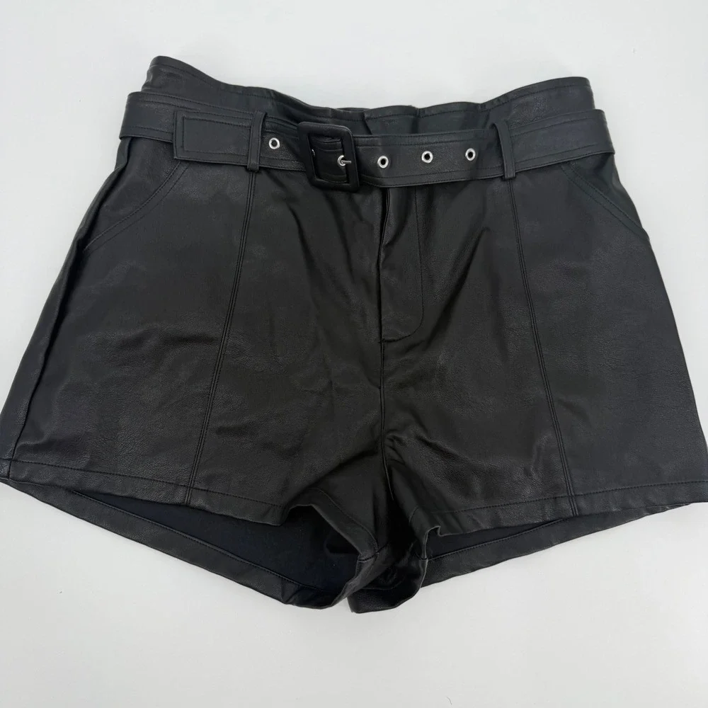Altar'd State Black Faux Leather Belted High Waist Shorts MP9214-F21-ALT Large